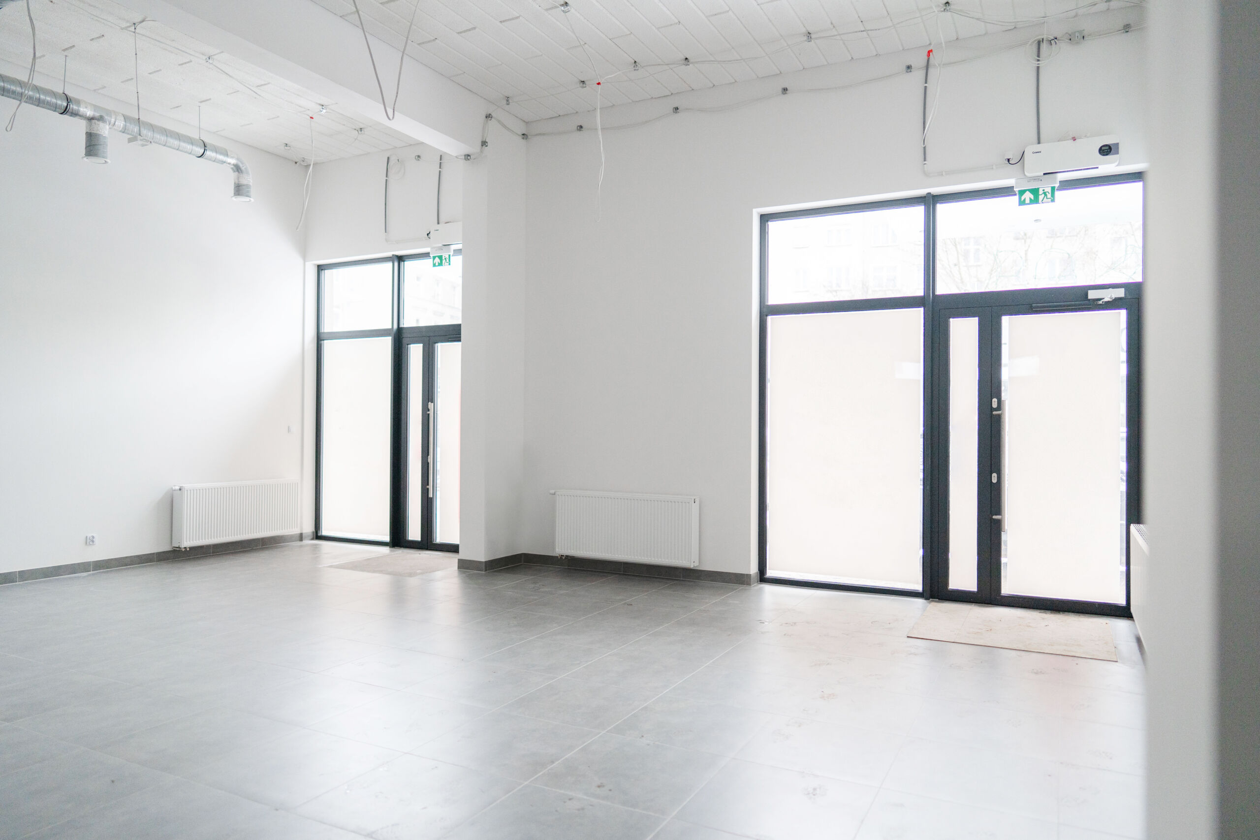 Lokal usługowy na wynajem | 148 m² | Nadodrze | ul. Ptasia | parter | witryny